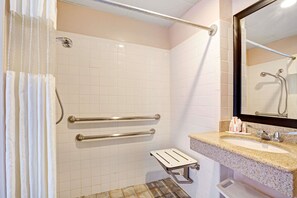 Bathroom - Howard Johnson by Wyndham Galveston (Galveston)
