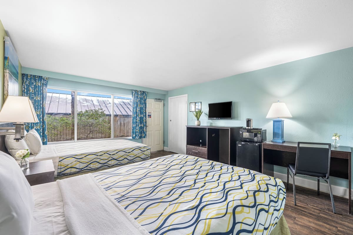 1 bedroom, in-room safe, desk, blackout drapes