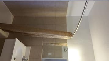 Comfort Room, 2 Queen Beds | Bathroom | Combined shower/tub, hair dryer