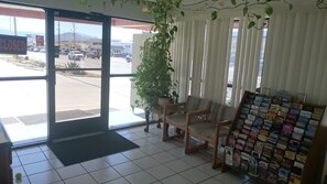 Sala de estar en el lobby