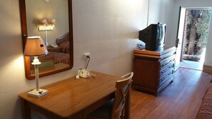 Comfort Room, 2 Queen Beds | In-room business centre