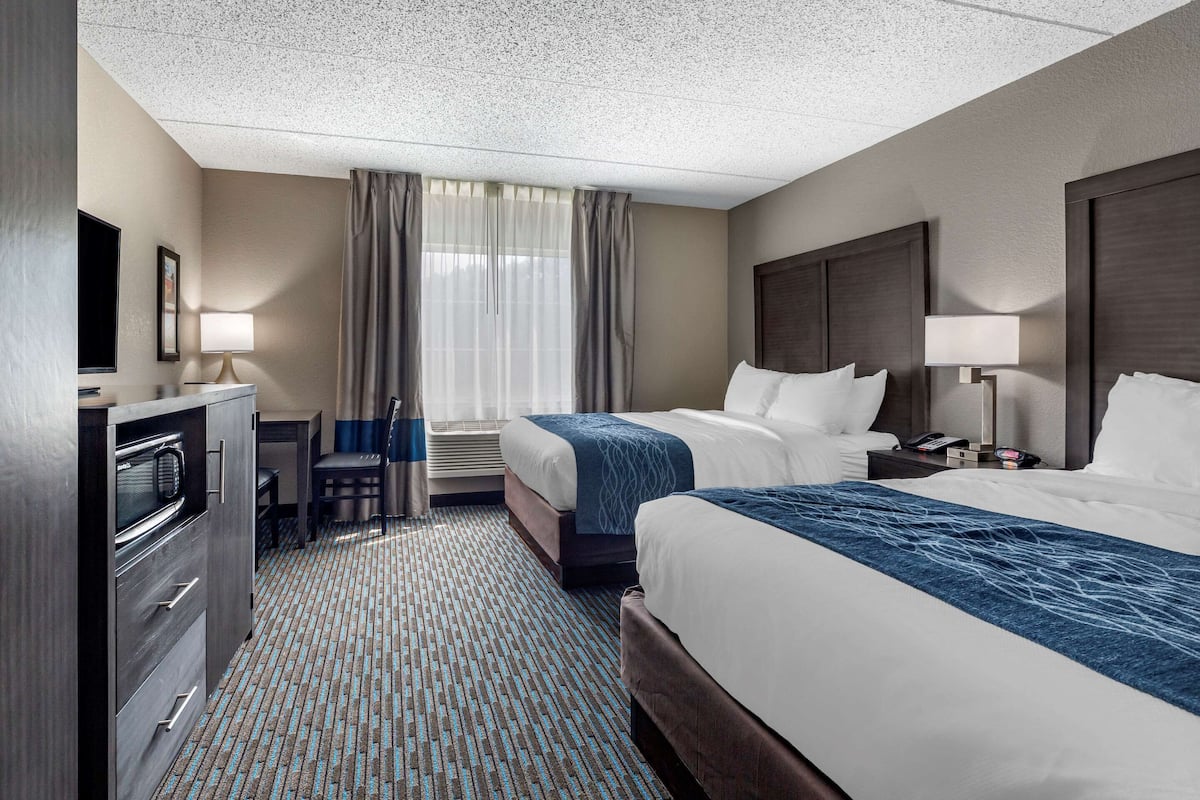 In-room safe, blackout drapes, iron/ironing board