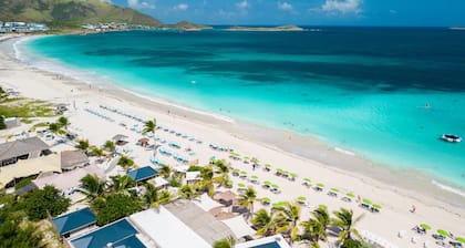Palm Court Residence & Hotel at Orient Beach