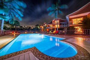 Outdoor pool, pool umbrellas, sun loungers