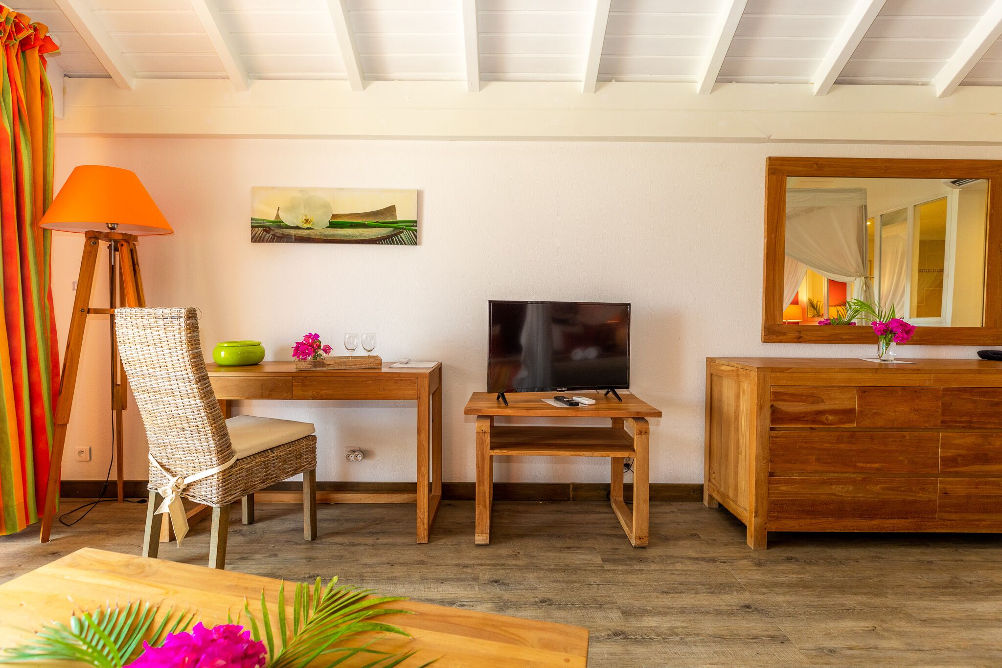 superior junior suite | living area | 32-inch plasma tv with cable channels, tv