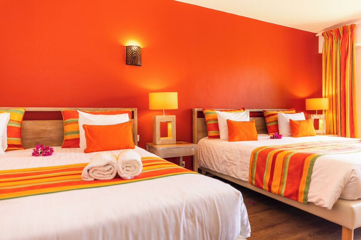 Premium bedding, in-room safe, desk, iron/ironing board (on request)