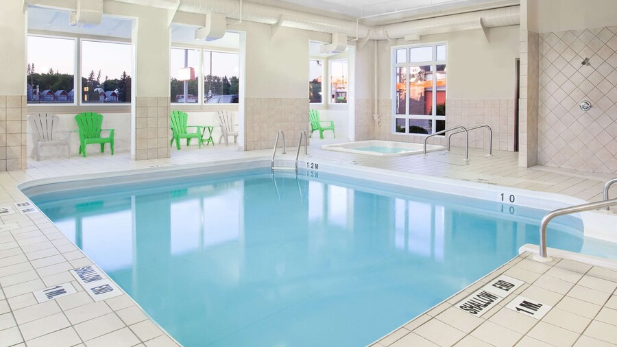 Super 8 by Wyndham Brandon MB