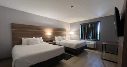 Super 8 by Wyndham Cornwall ON