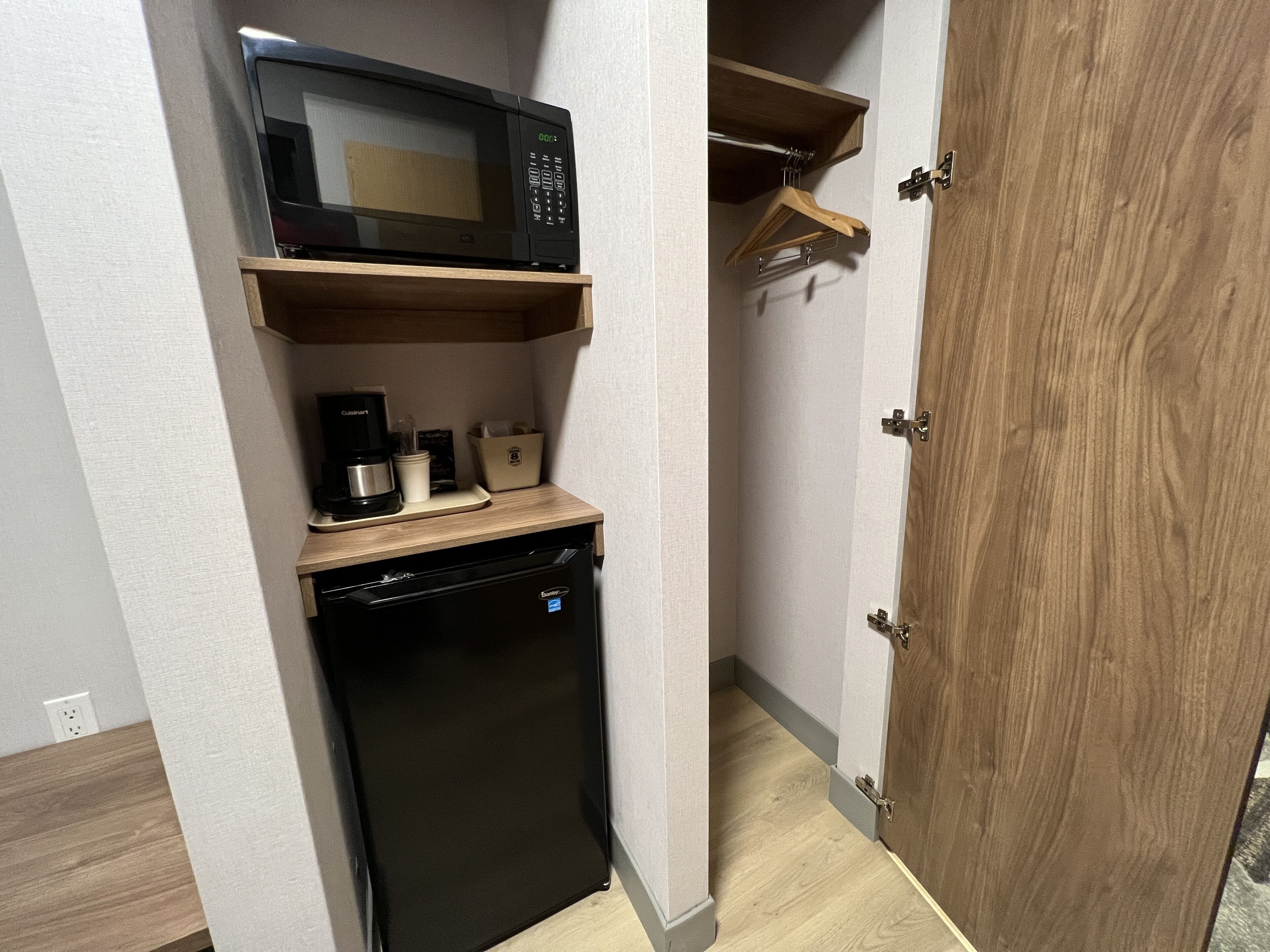 Photo - Super 8 by Wyndham Cornwall ON