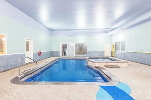Piscine intérieure