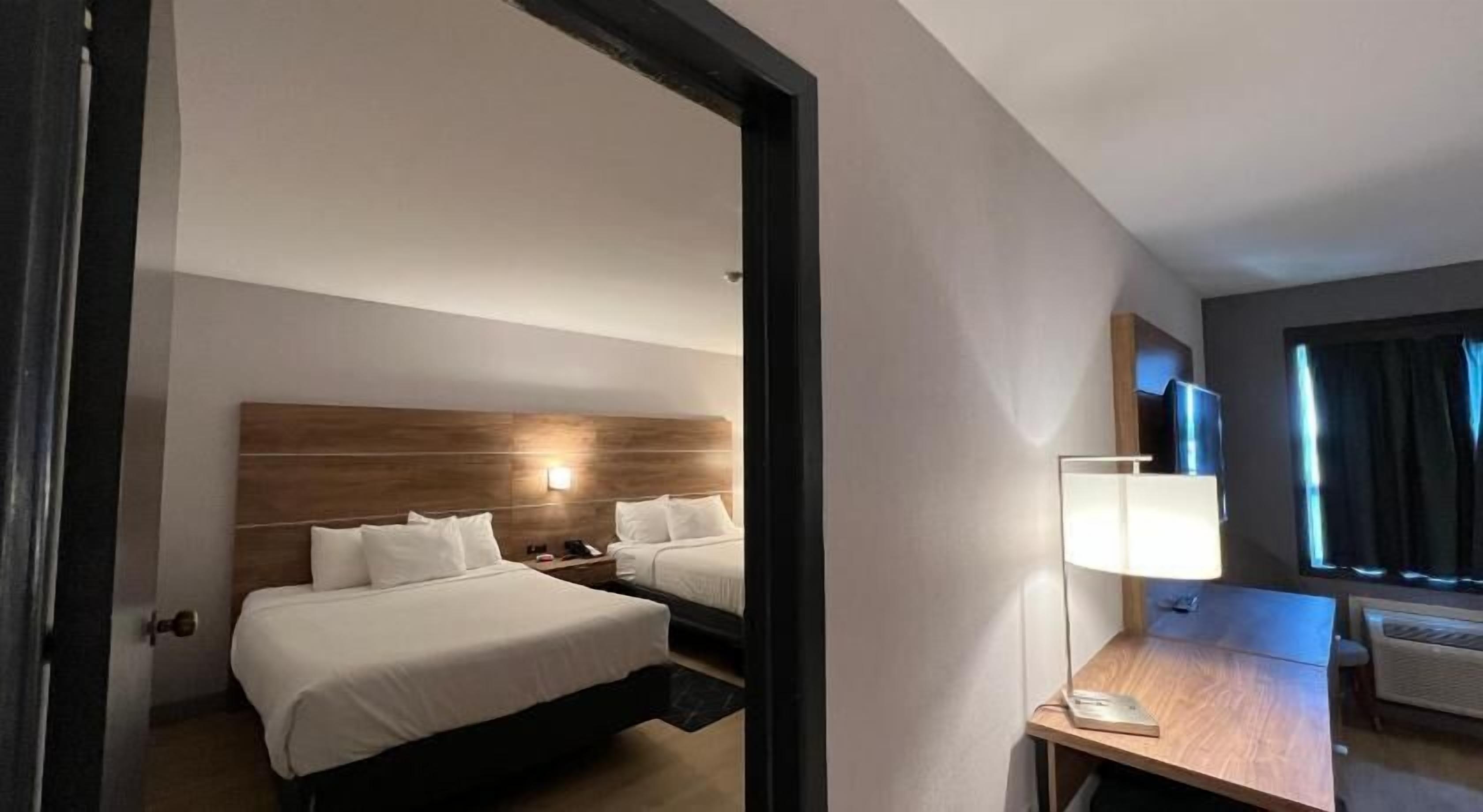 Ropa de cama de alta calidad y escritorio 