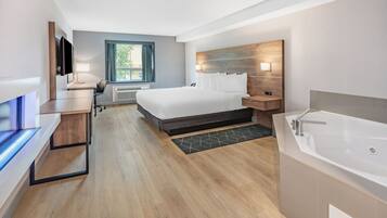 Svit - 1 kingsize-säng - icke-rökare - bubbelbad | 1 sovrum, sängtillbehör av högsta kvalitet och skrivbord