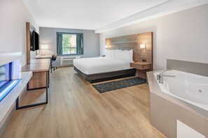 Suite, 1 King Bed, Non Smoking, Jetted Tub | Premium bedding, desk, laptop workspace, blackout drapes - Super 8 by Wyndham Cornwall ON (Cornwall)