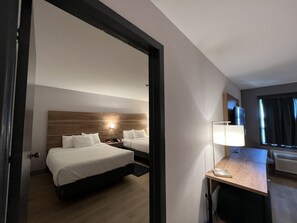 Family Suite, 2 Queen Beds, Non Smoking (One-Bedroom)