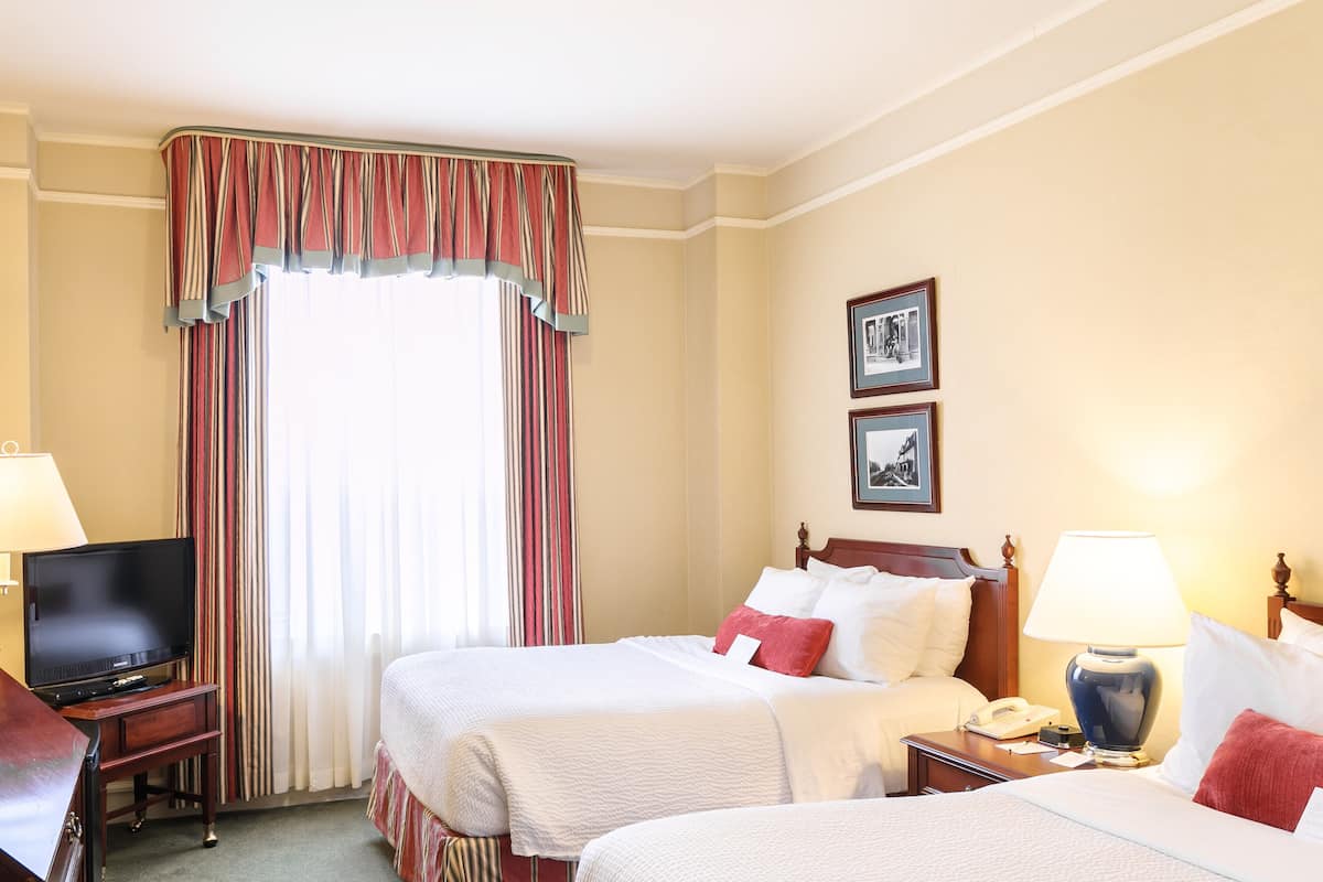 1 bedroom, free minibar items, in-room safe, desk