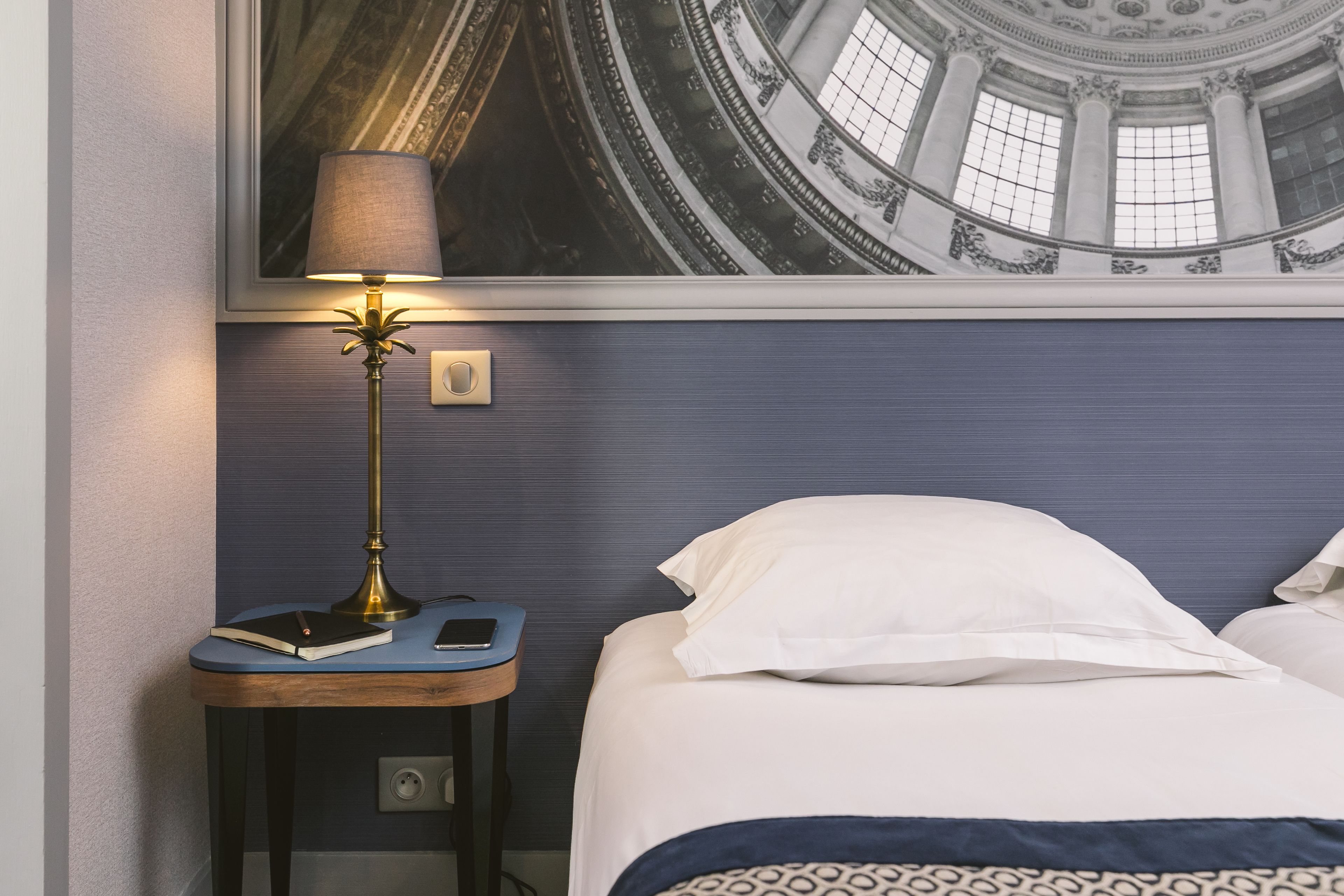 standard twin room | 1 bedroom, minibar, in-room safe, desk