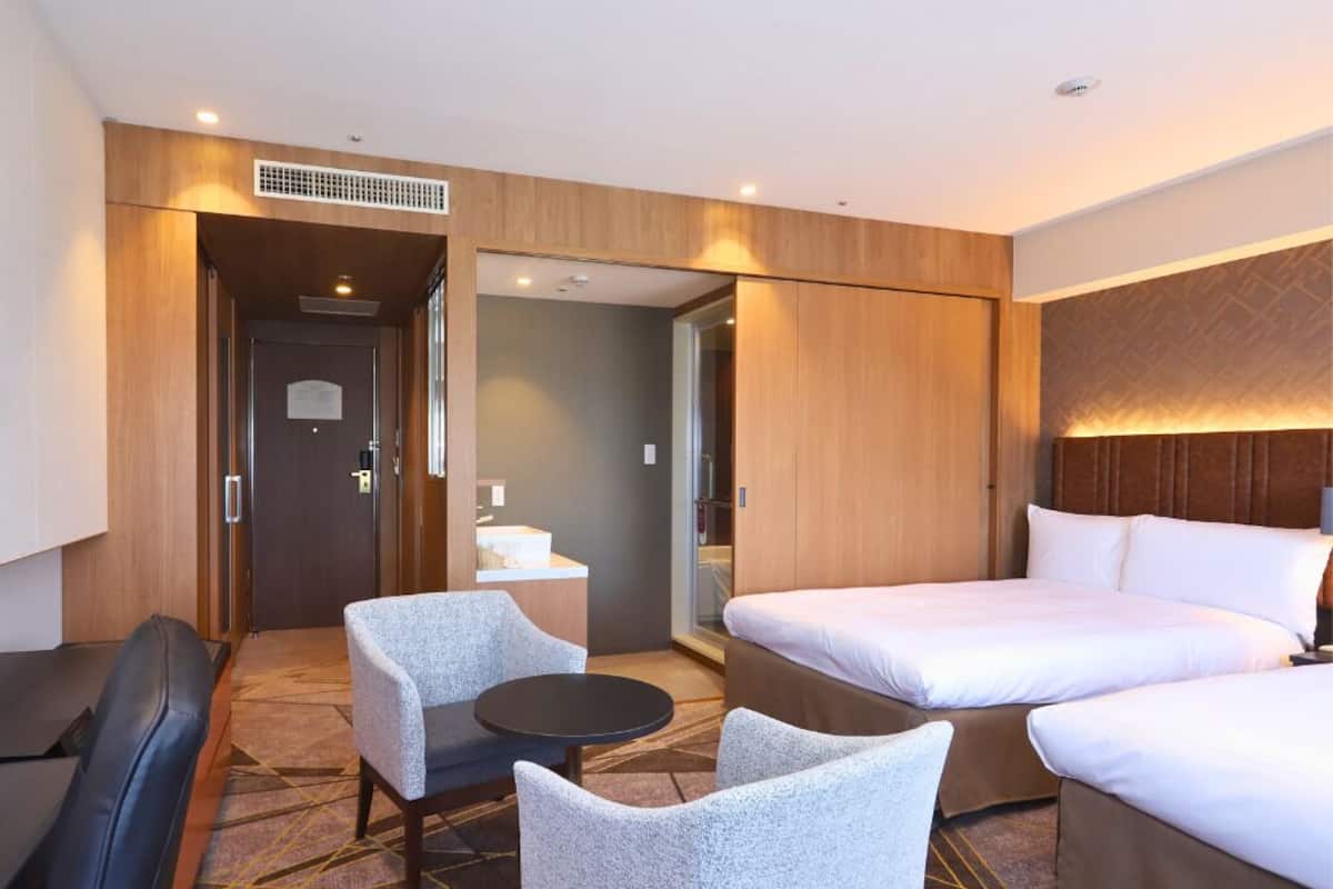 Coffres-forts dans les chambres, bureau