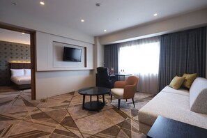 In-room safe, desk, laptop workspace, free WiFi