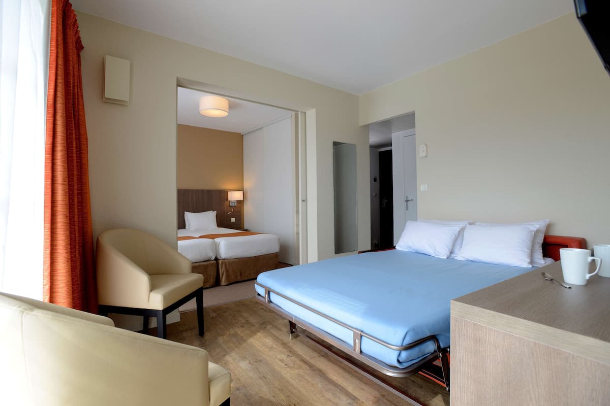 Family Room, 1 Queen Bed, Non Smoking, Balcony