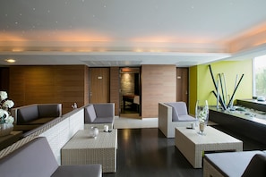 Couples treatment rooms, steam room, body treatments, hydrotherapy