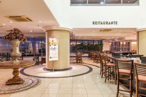Lunch and dinner served - Monreale Plus Guarulhos International Airport (Guarulhos)