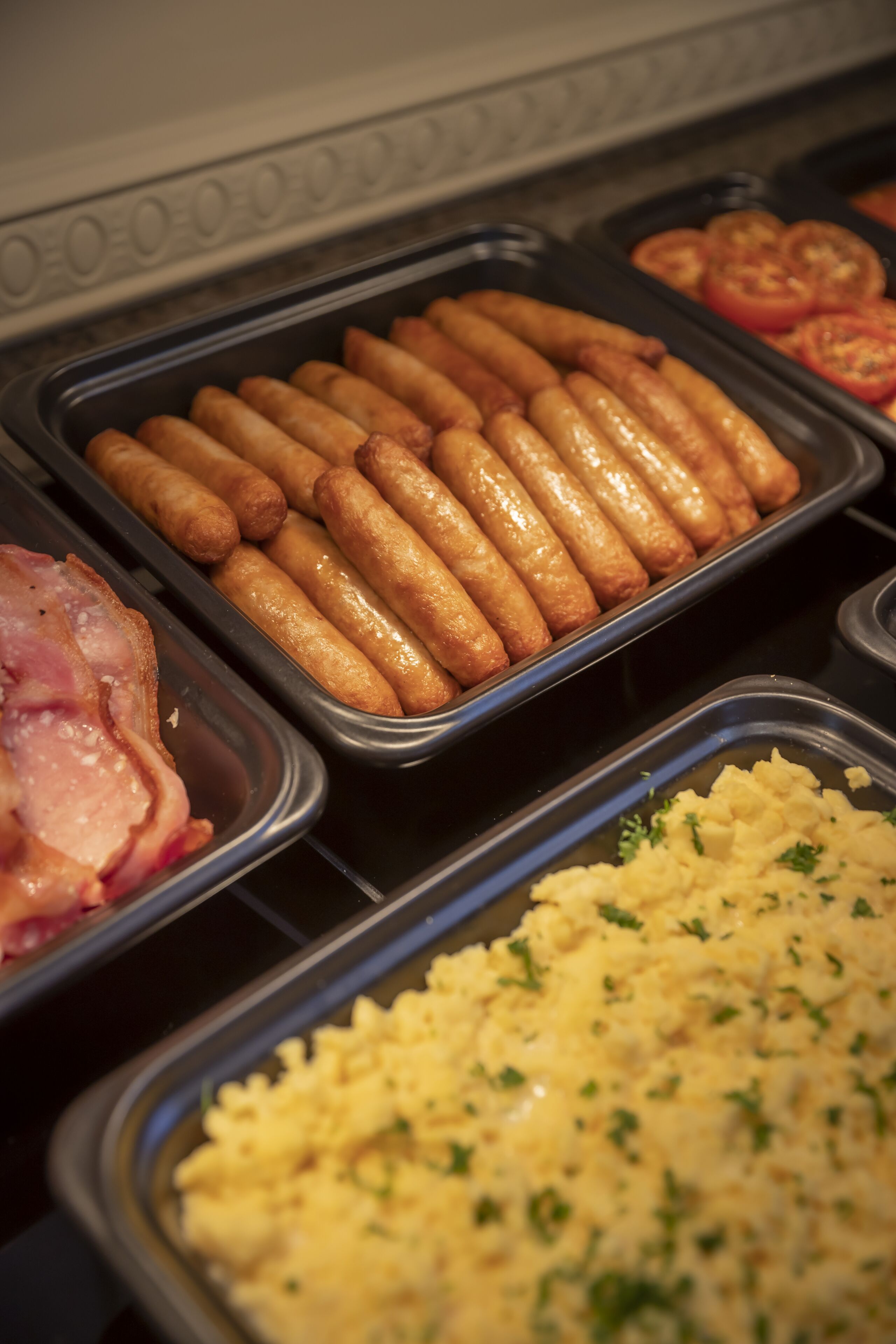 daily full breakfast (eur 14 per person)