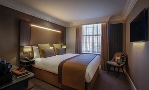 Deluxe Double Room | Egyptian cotton sheets, premium bedding, down comforters, pillowtop beds - The Belvedere Hotel Parnell Square (Dublin)