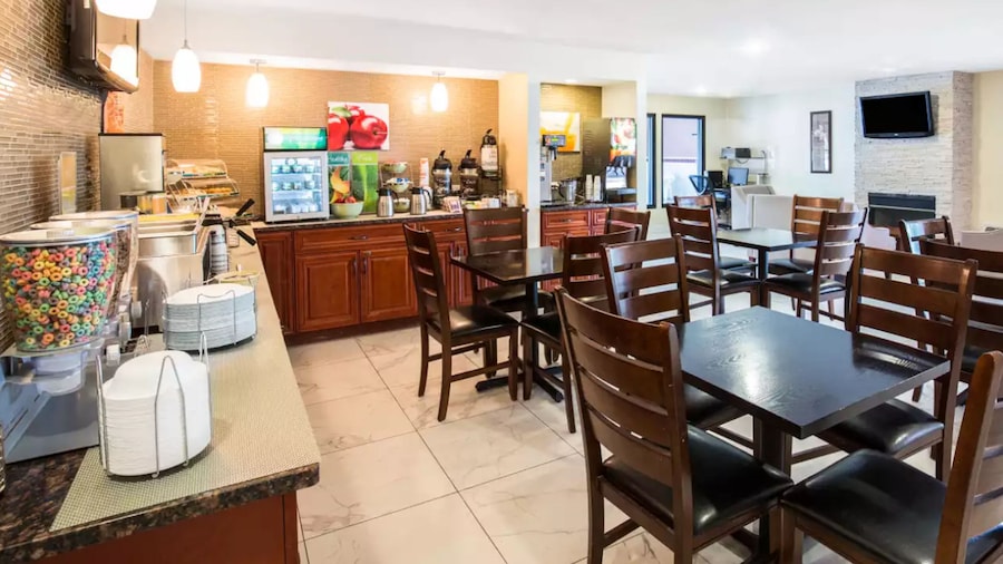 Quality Inn Monee I-57