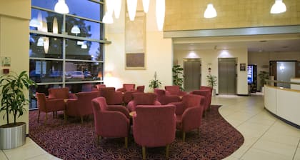 Ramada by Wyndham London North M1