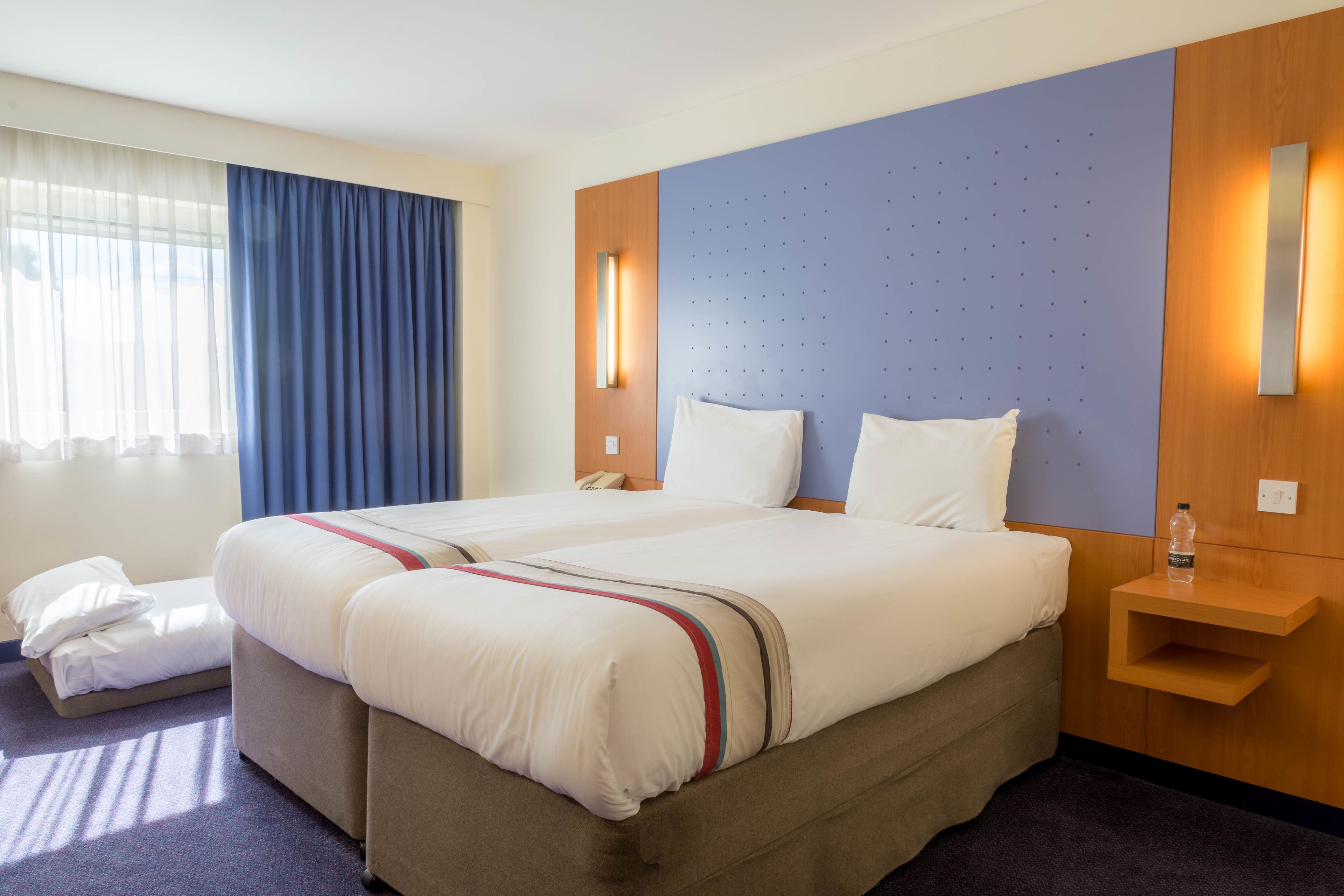 Photo - Ramada London North