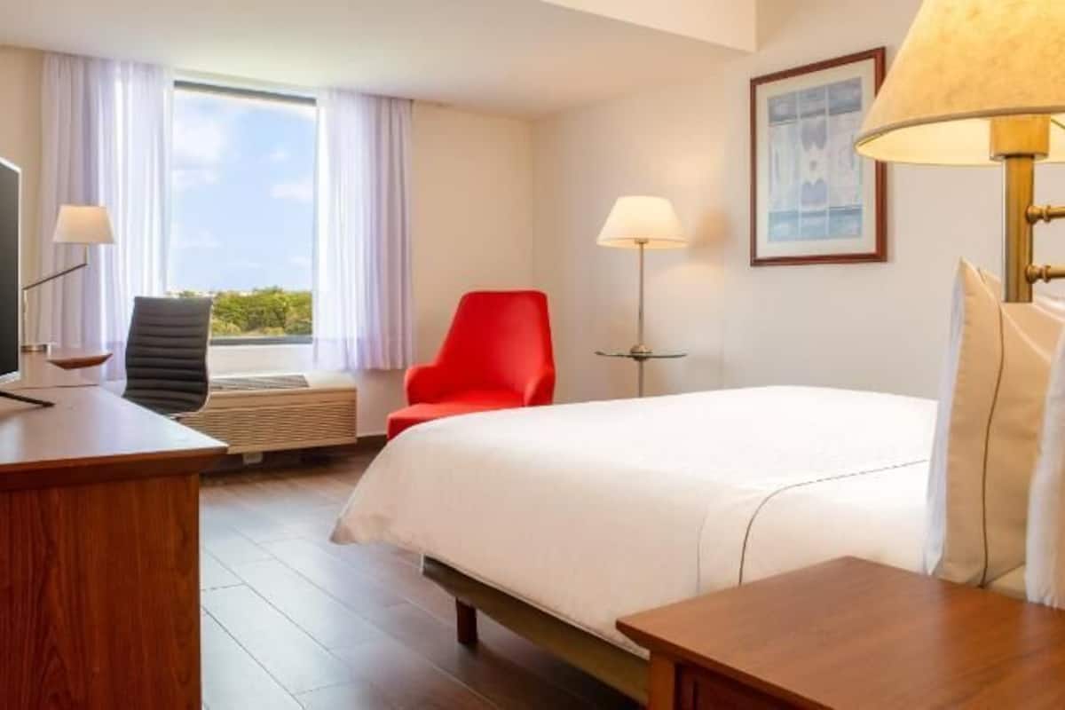 In-room safe, desk, laptop workspace, blackout drapes