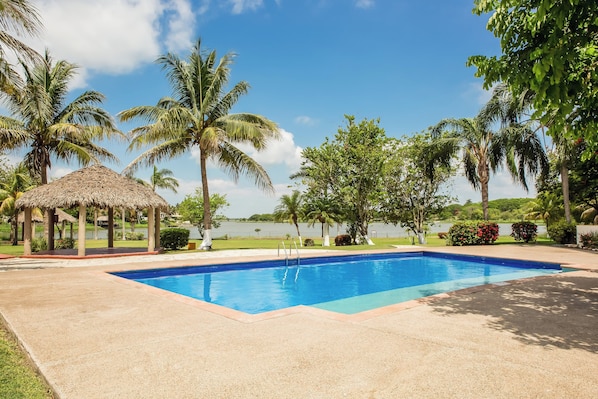 Alberca al aire libre 