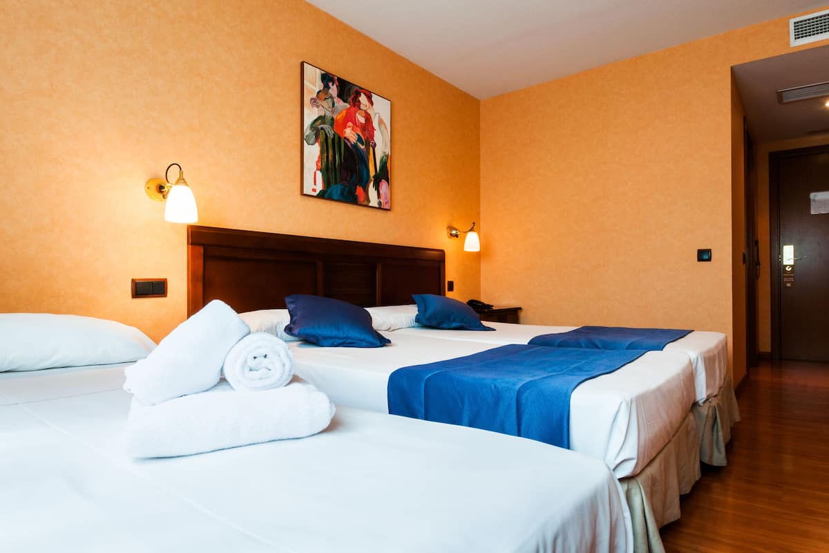 Standard Triple Room, Multiple Beds (With Extra Bed 2 Adults and 1 Child)