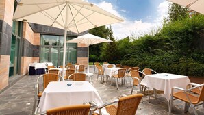 Outdoor dining - Las Provincias (Fuenlabrada)