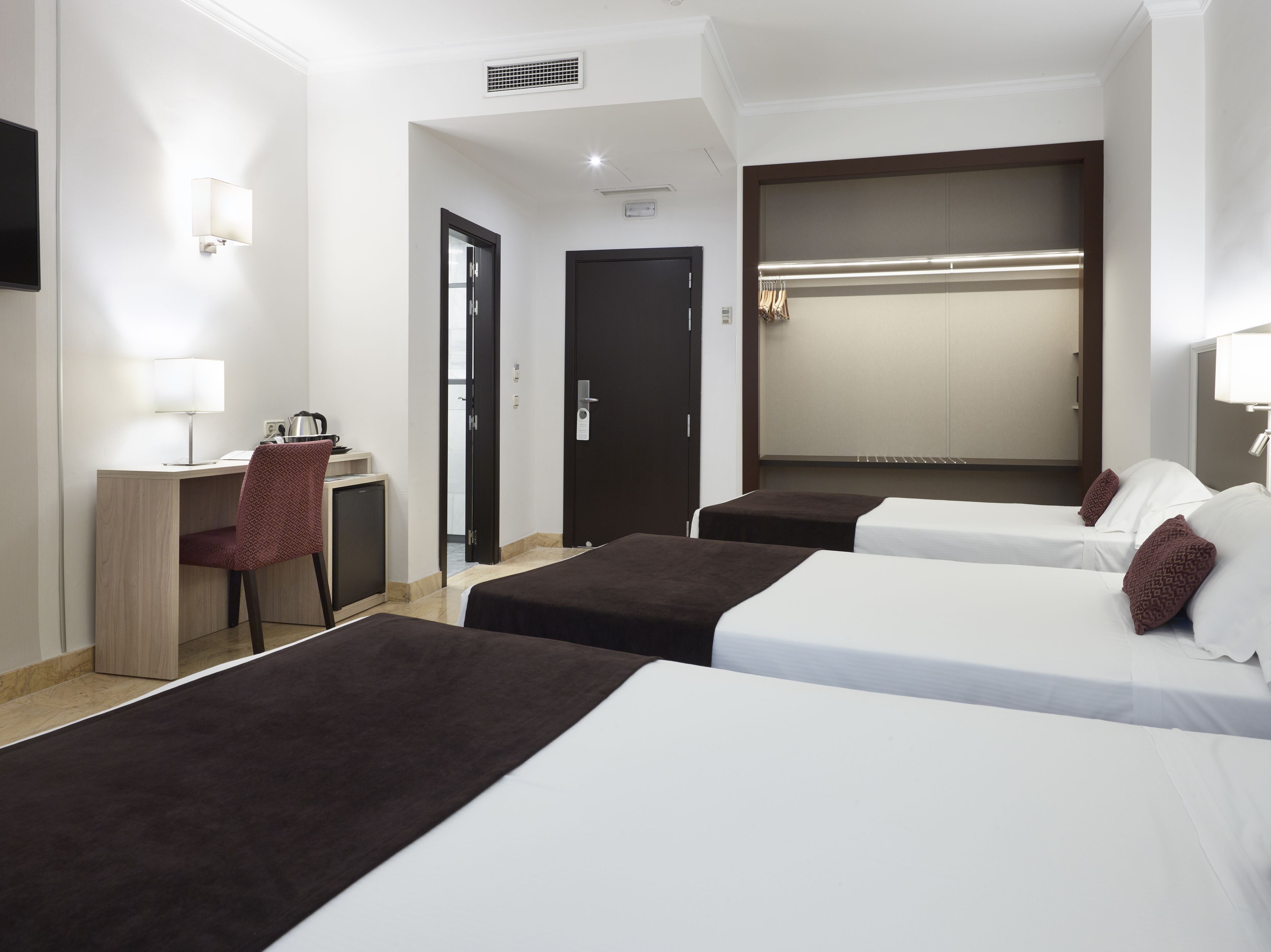 triple room | egyptian cotton sheets, premium bedding, down duvets, minibar