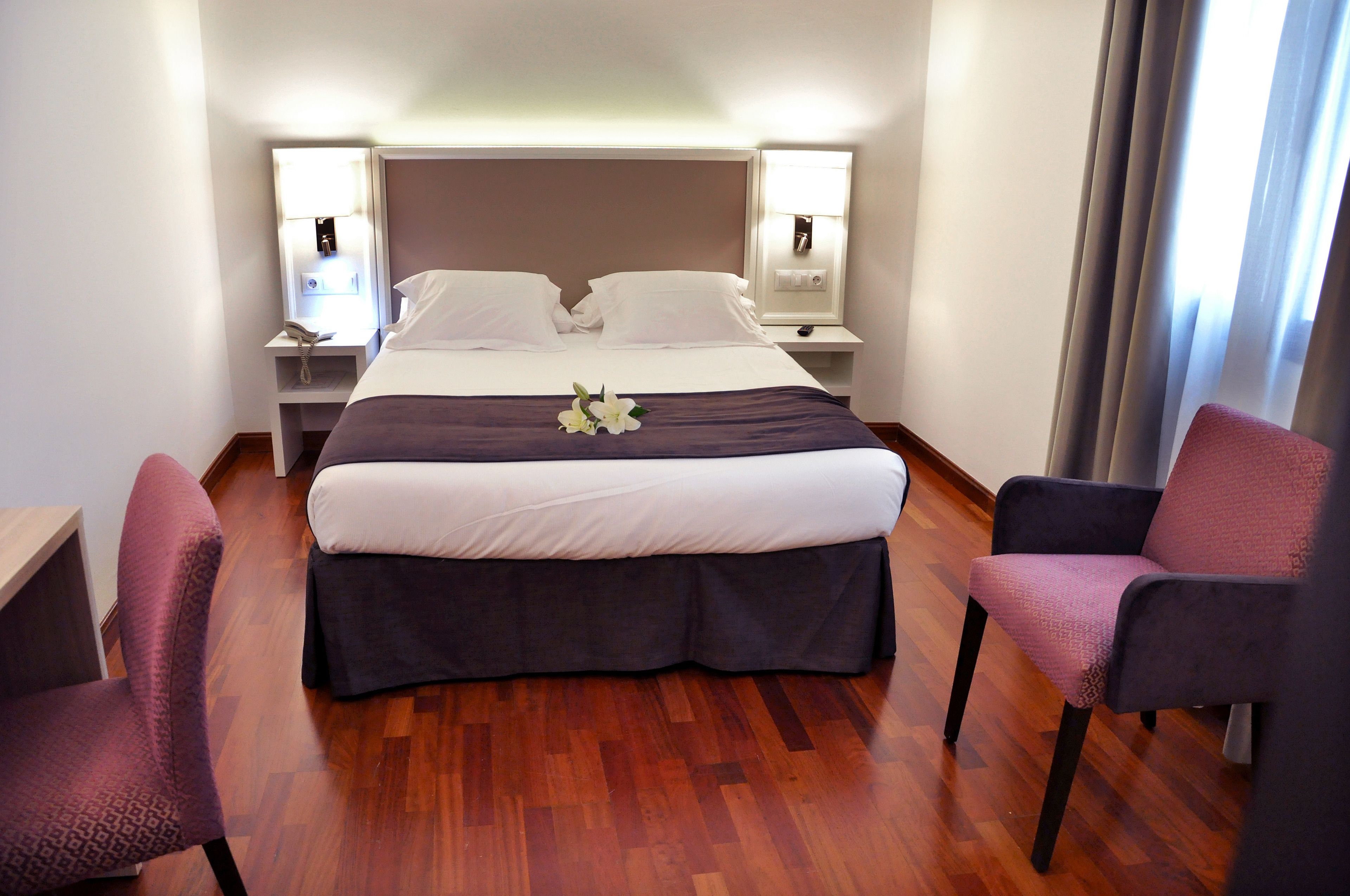 standard double room | egyptian cotton sheets, premium bedding, down duvets, minibar