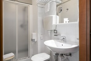 Small Double Room  | Minibar, in-room safe, desk, soundproofing - Piccolo Verona (Verona)