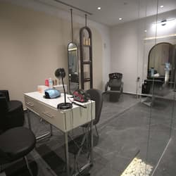 Salas de tratamiento para parejas, un sauna, baño turco