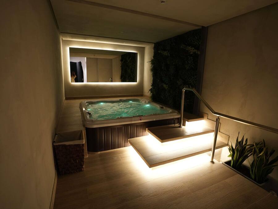 Salas para tratamentos a dois, sauna seca, sauna a vapor