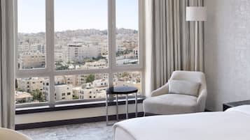 Suite, 1 King Bed