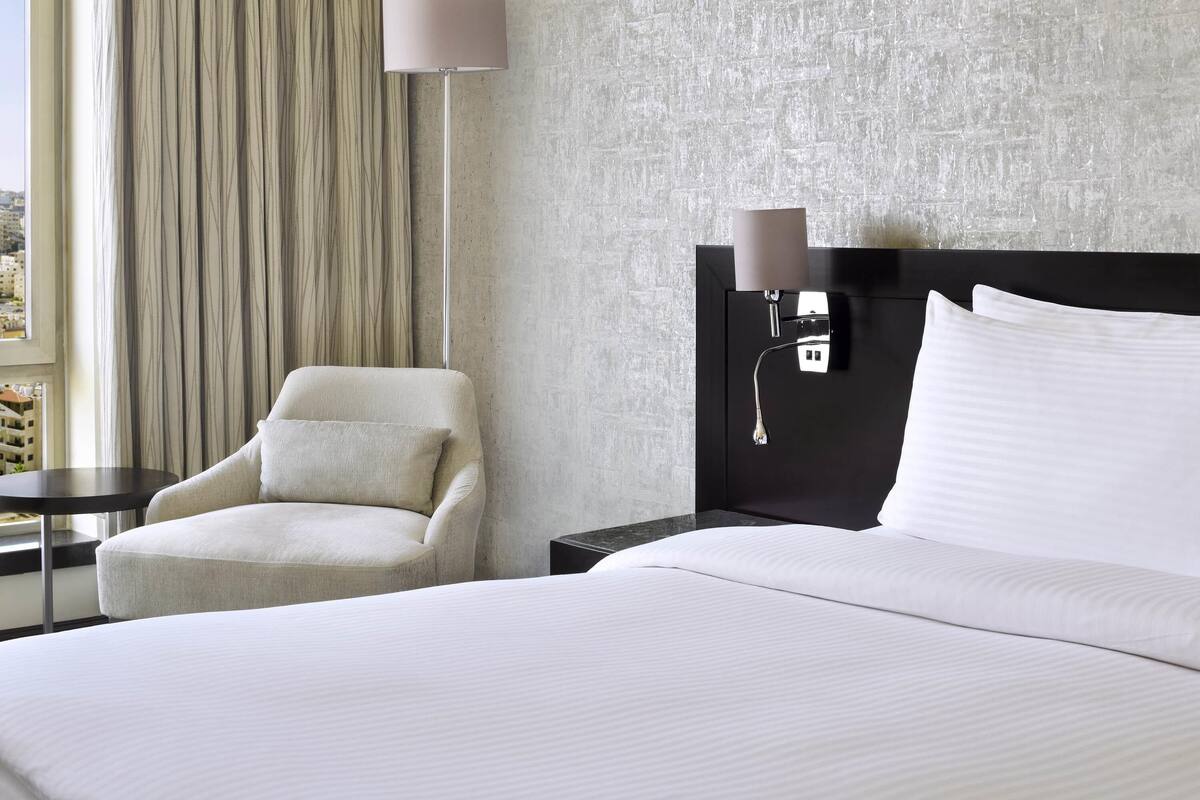 1 habitación, ropa de cama hipoalergénica y minibar 