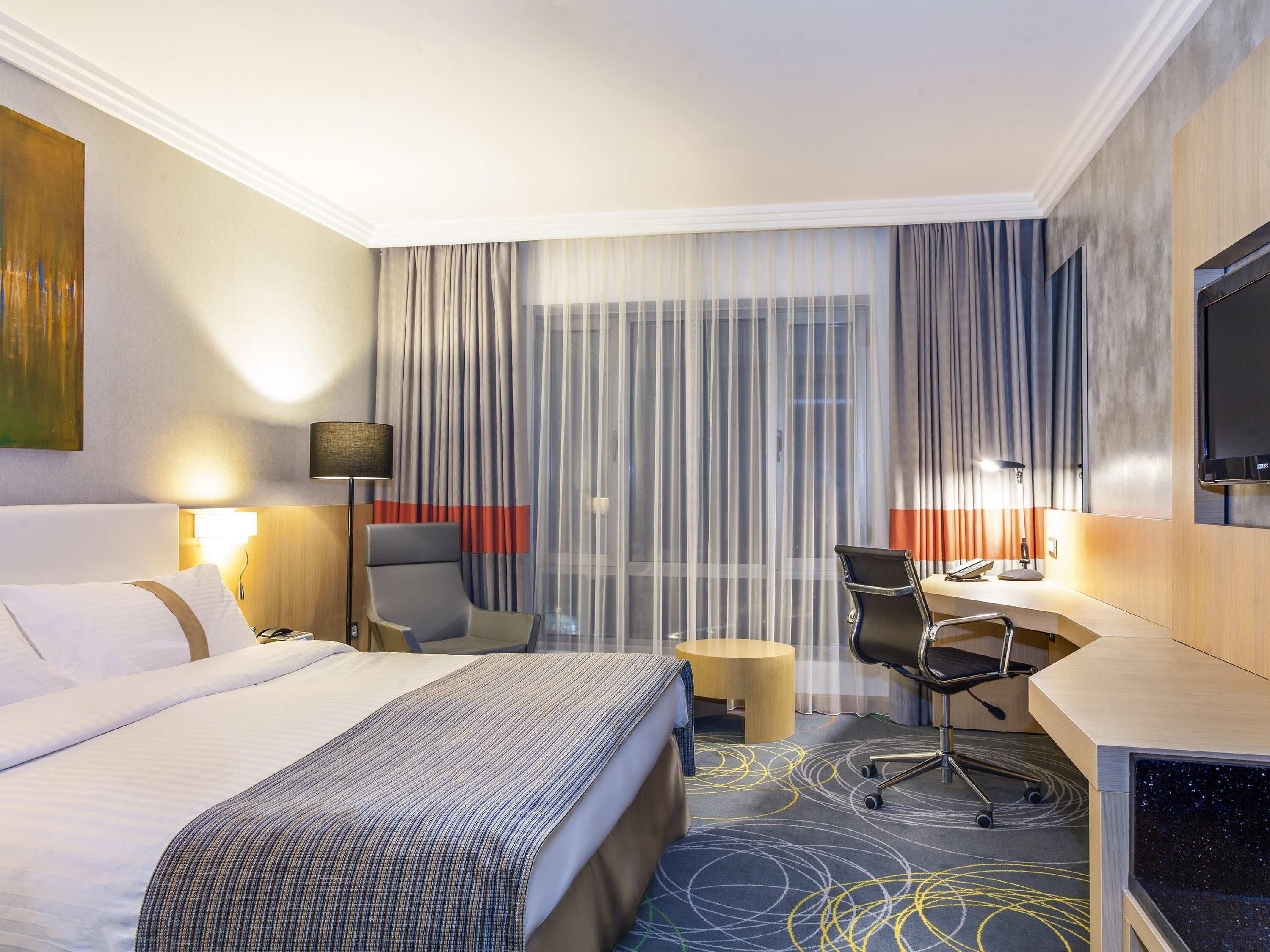 1 soverom, allergitestet sengetøy, minibar og safe på rommet