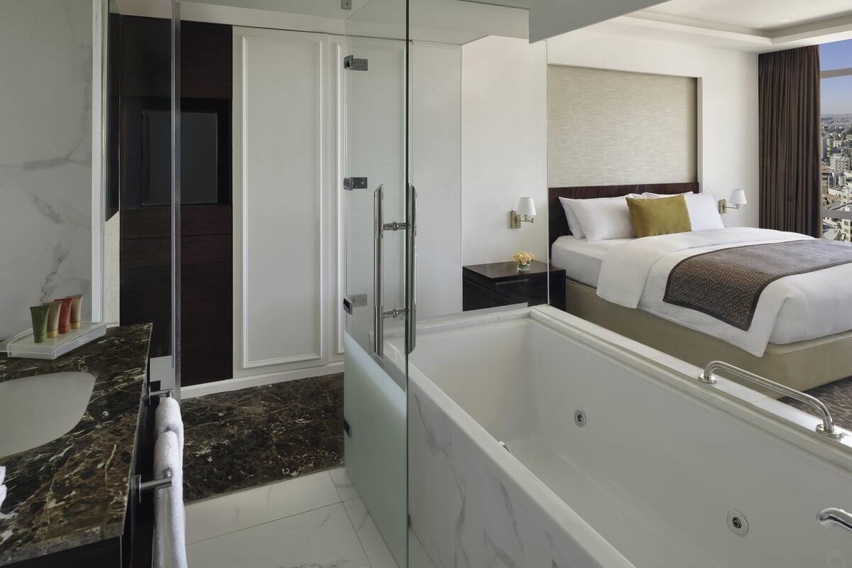 1 habitación, ropa de cama hipoalergénica y minibar 