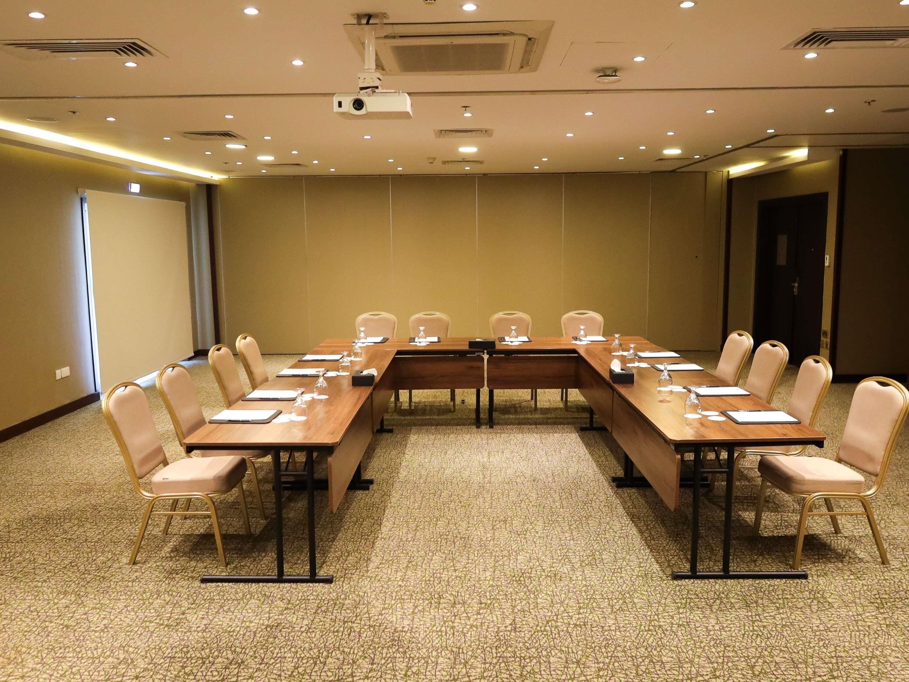 Meeting facility