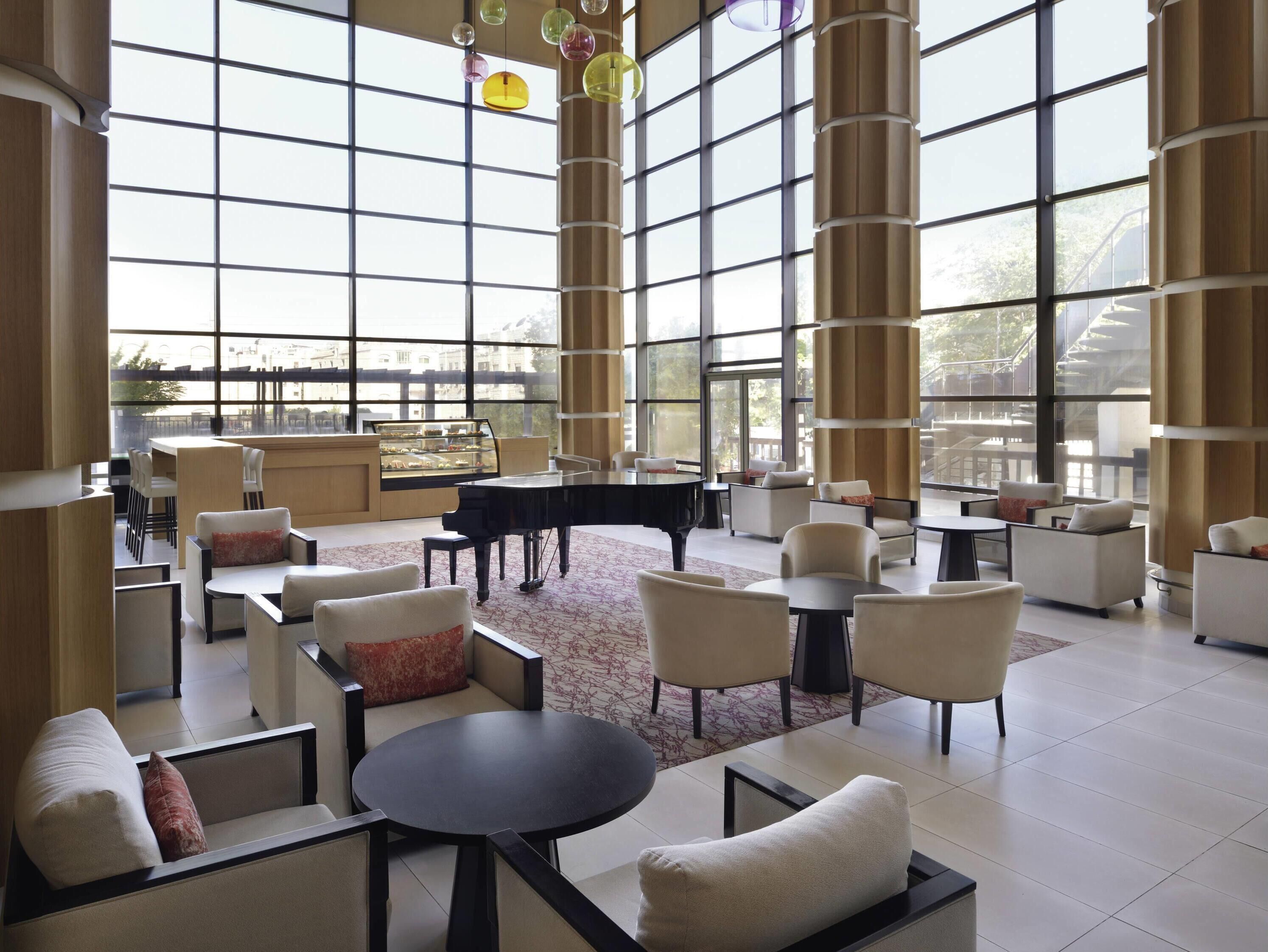 2 Restaurants, Frühstück, Mittagessen, Abendessen, internationale Küche