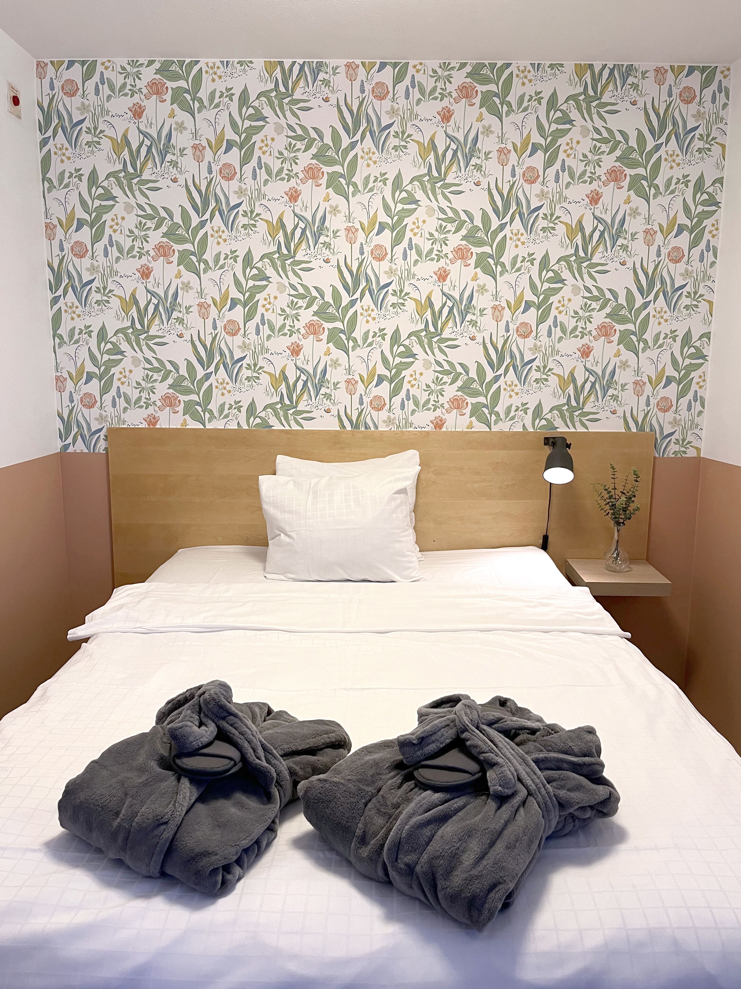 Estudi superior | Caixa forta a l'habitació i espai de treball apte per a portàtils 