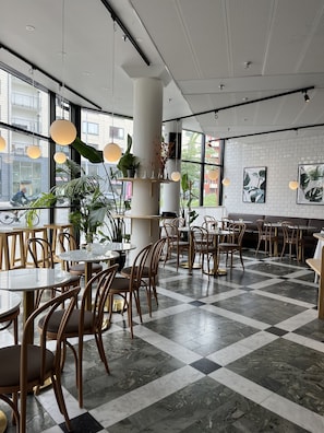 Daily continental breakfast (SEK 105 per person)