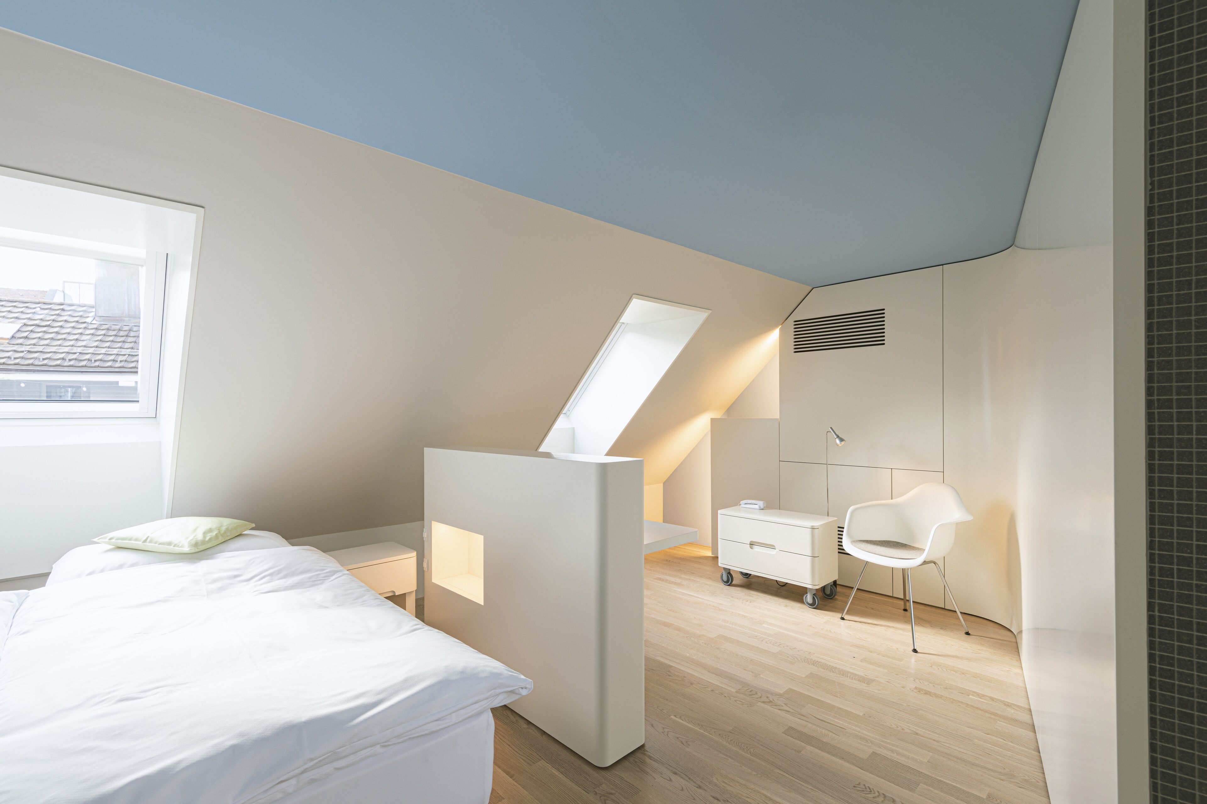 comfort double room | hypo-allergenic bedding, in-room safe, desk, laptop workspace