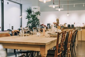 Breakfast and lunch served, Regional cuisine - Hotel Dom (St. Gallen)