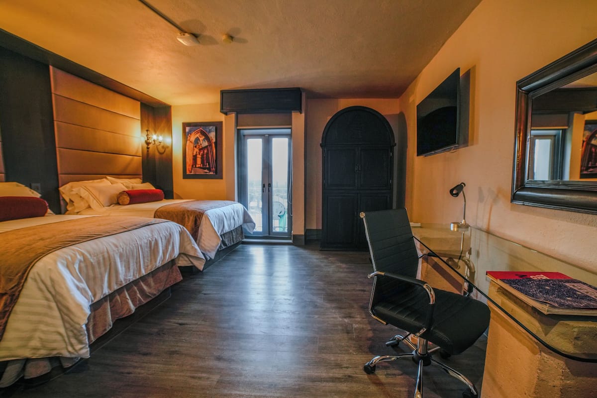 Deluxe Suite, 2 Double Beds | Premium bedding, in-room safe, desk, soundproofing